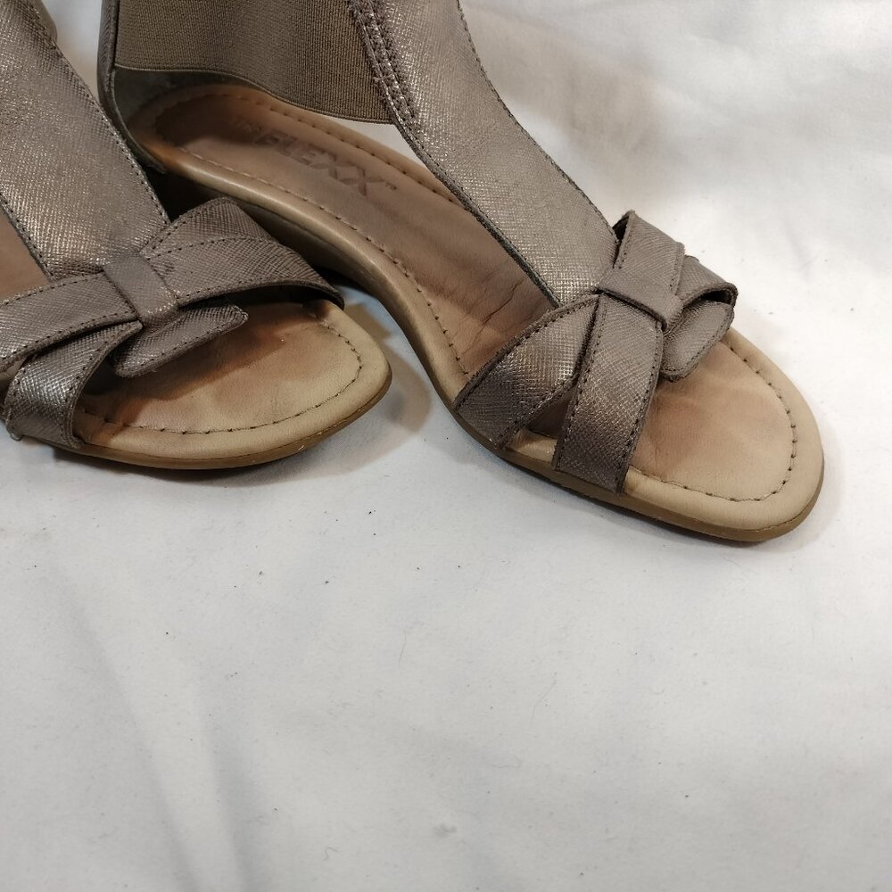 THE FLEXX Metalic Leather T-bar Sandals - Picture 4 of 8